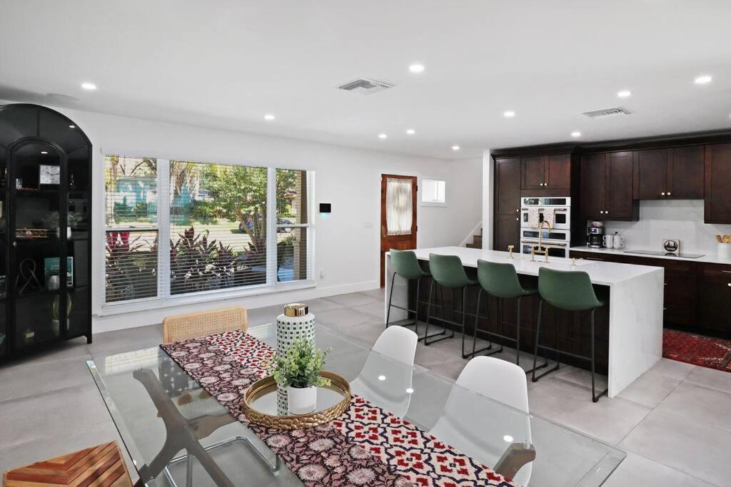 Palm Tree Paradise Tampa Pool Home エクステリア 写真