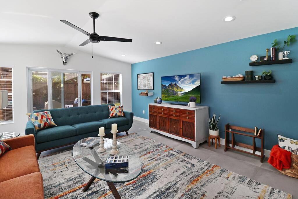 Palm Tree Paradise Tampa Pool Home エクステリア 写真