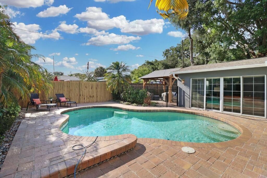 Palm Tree Paradise Tampa Pool Home エクステリア 写真