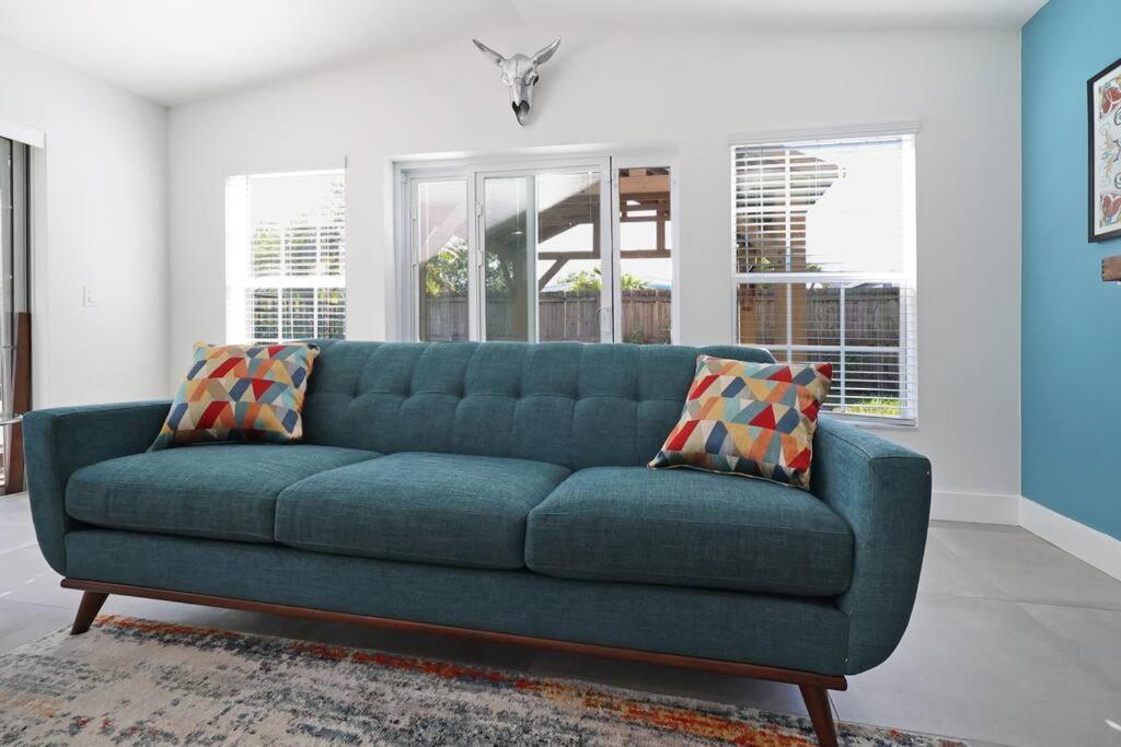 Palm Tree Paradise Tampa Pool Home エクステリア 写真