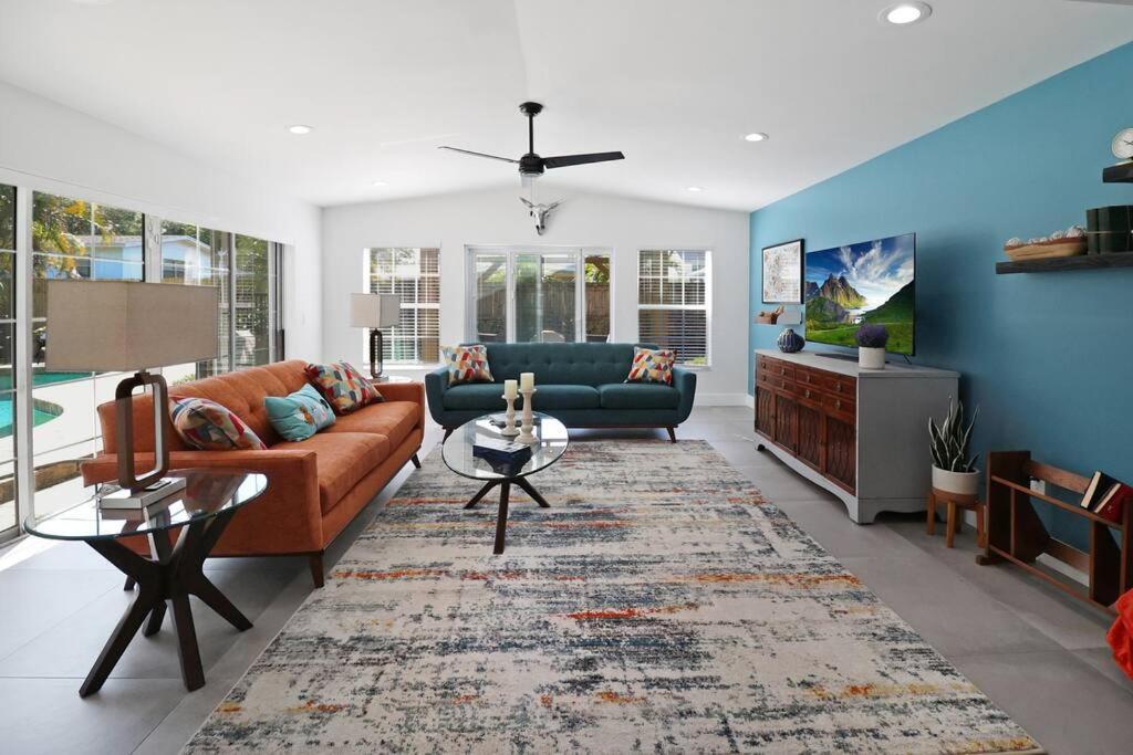 Palm Tree Paradise Tampa Pool Home エクステリア 写真